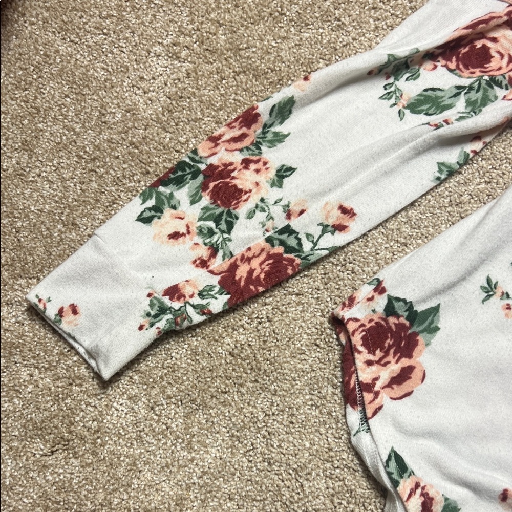 Almost Famous Floral Hoodie in Cream and Pink - Picture 3 of 3